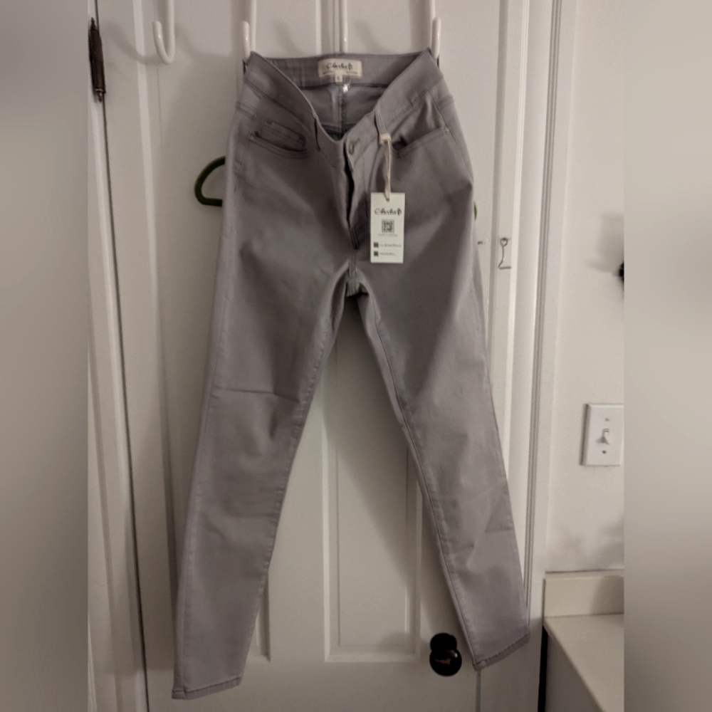 NEW CHARLIE B jeans in grey